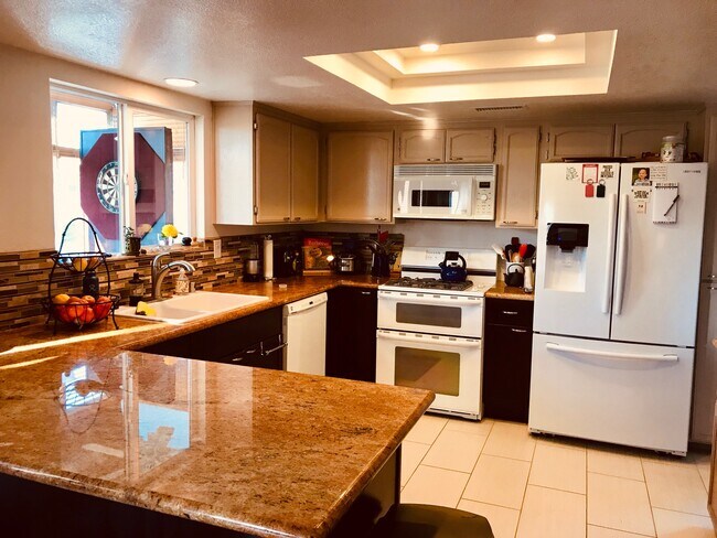 Cocina - 2657 Cazadero Dr