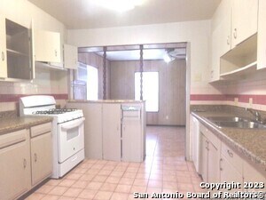 Building Photo - 1330 Kendalia Ave