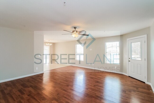 Building Photo - Charming 3 Bedroom in Peoria!