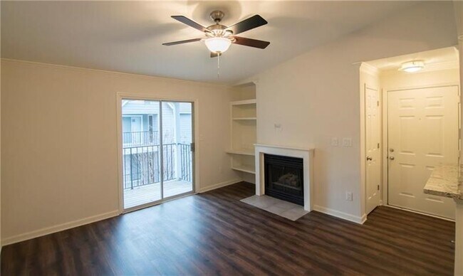 Foto del edificio - 628 Granville Ct