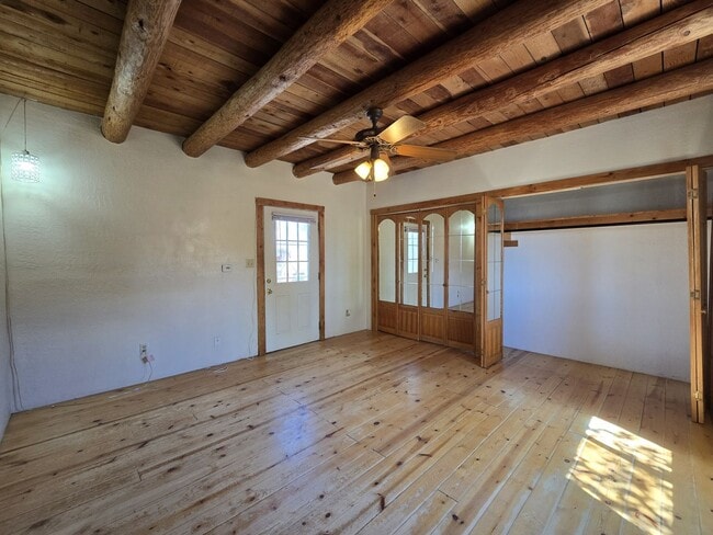 Building Photo - 27633 W Frontage Rd