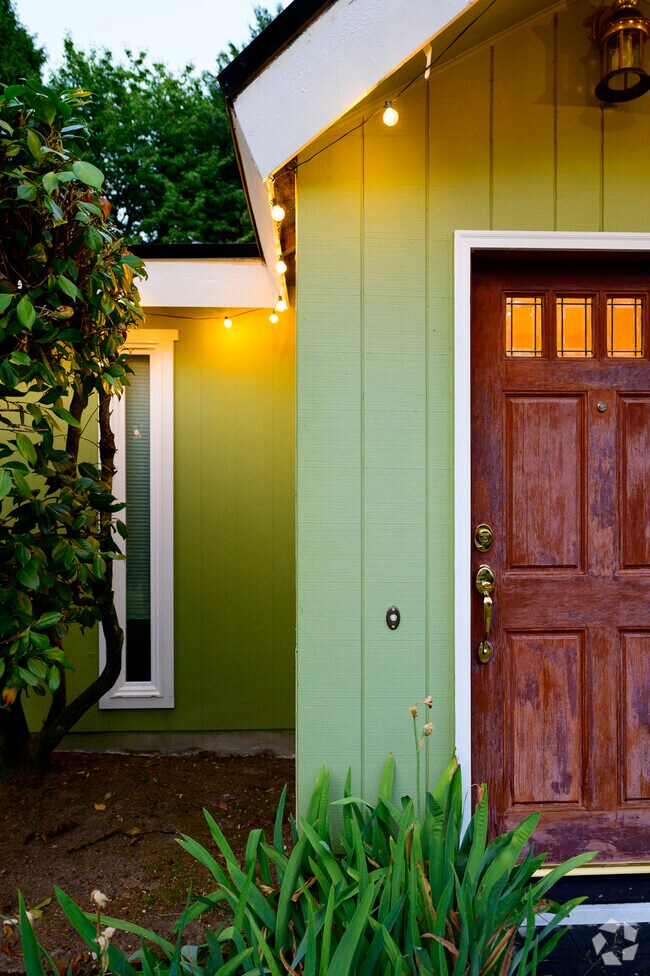 Emerald Heights Apartments under 1,500 Redmond, WA 2 Rentals