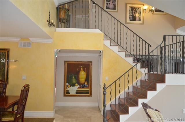 Foto del edificio - 8830-8151 NW 151st St