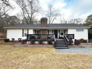 Building Photo - 105 Scuppernong Ct