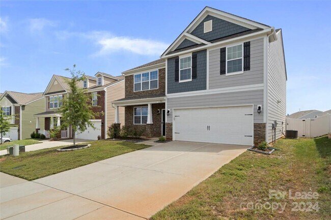 Building Photo - 108 Longleaf Dr