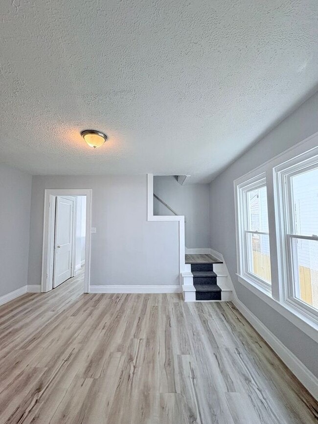 Building Photo - Charming 3 beds 1 baths in Columbus!