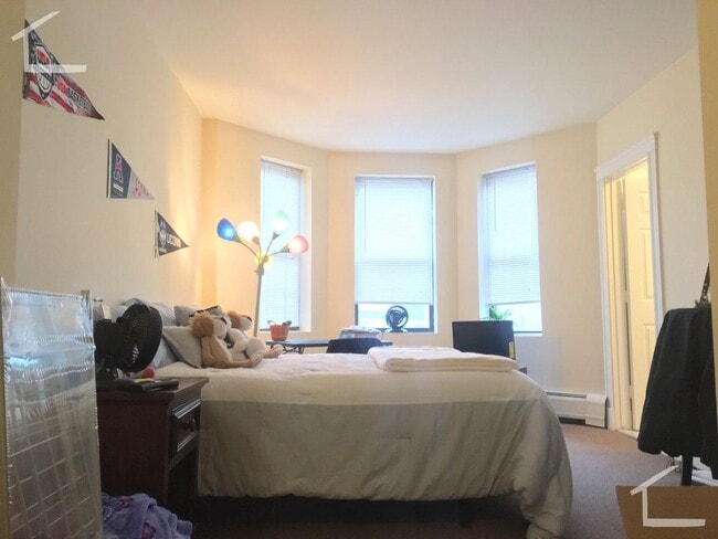 Photo - 837 Beacon St Apartment