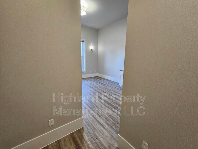 Foto del edificio - 260 SE Paradise St