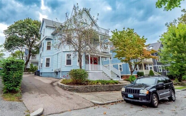 Building Photo - 12-14 Belair Ave