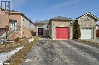 Building Photo - 64 Athabaska Rd