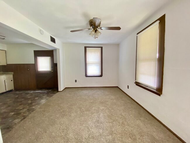 Building Photo - 25 N 44th St