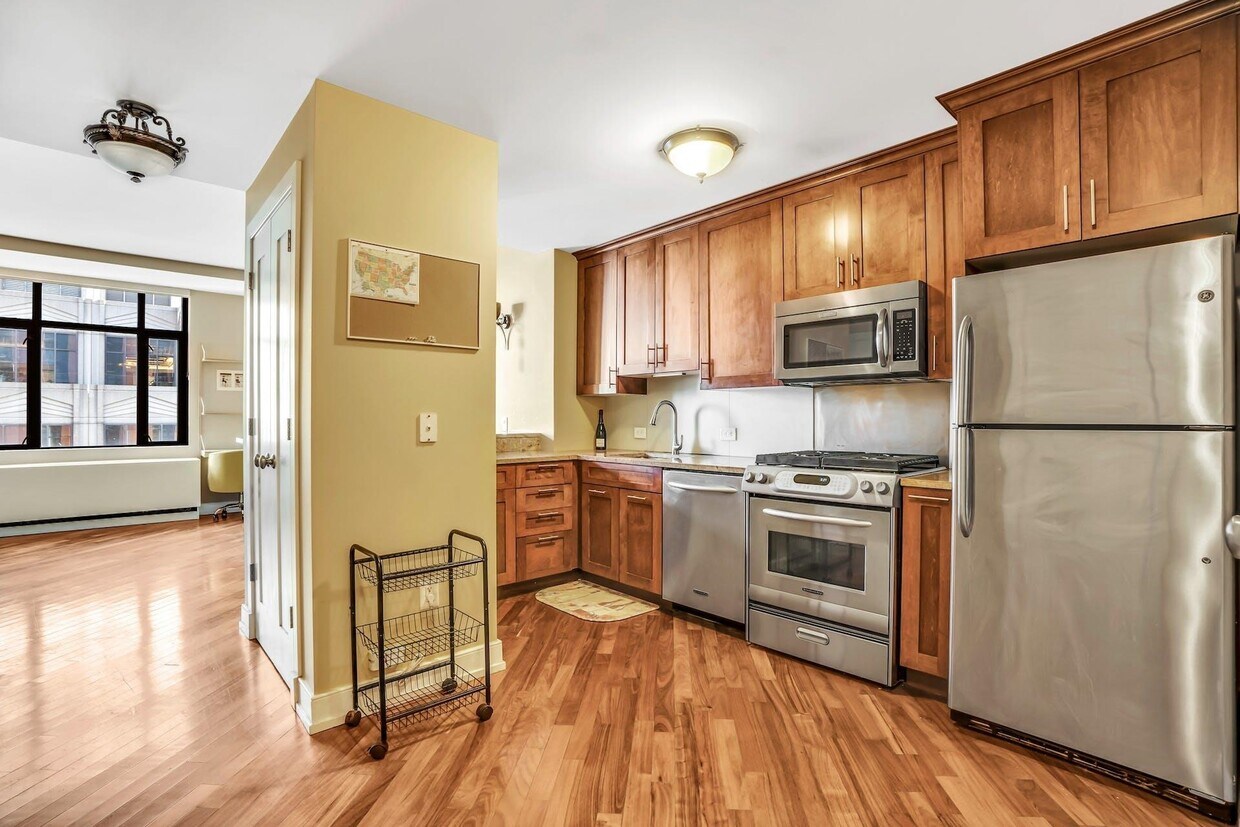 Primary Photo - 105 Greene St
