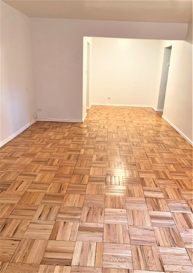 Living Room - 4295 Webster Ave