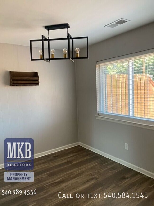 Foto del edificio - 1817 Bluemont Ave SW