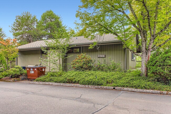 Building Photo - Nicely updated 1 bed 1 bath condo for rent...