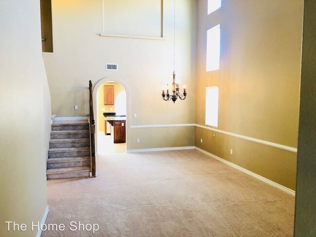 Foto del edificio - 445 Orchid Oasis Ave