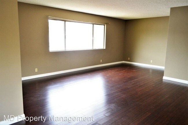 Foto del edificio - 319 Walnut Ave