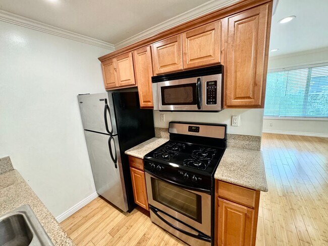 Foto del edificio - 10876 Palms Blvd