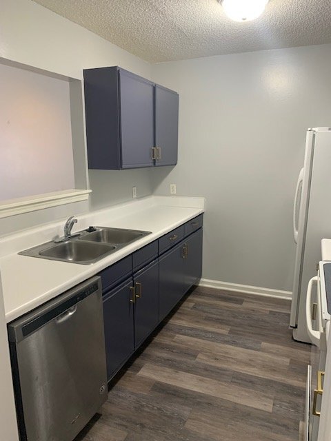 Building Photo - 2 Bed 2 Bath Duplex with Garage in Paladin Place