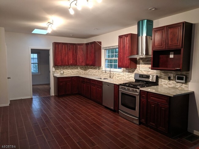 Foto del edificio - 113 Ridgedale Ave