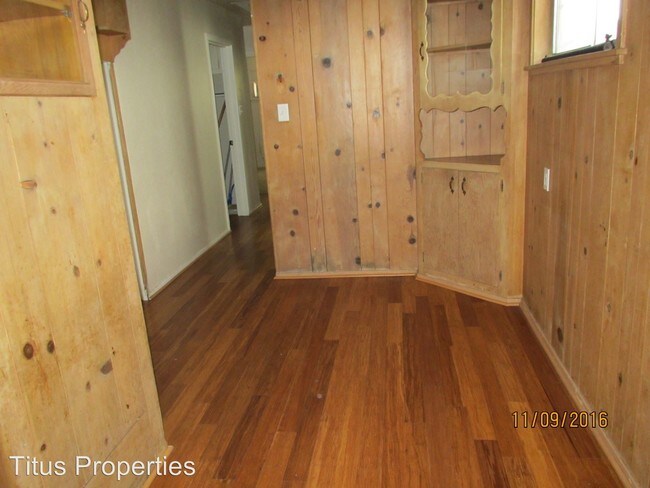 Building Photo - 2 br, 1.5 bath House - 227 N. Culver St.