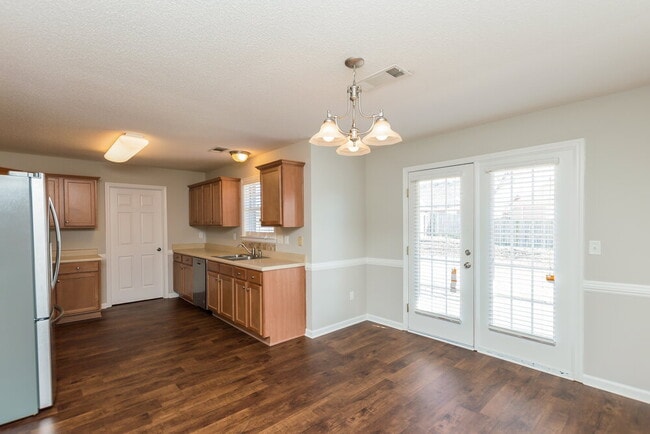 Building Photo - 4184 Destin Dr