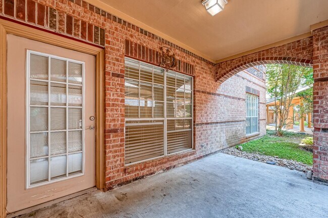 Foto del edificio - 2803 Kings Crossing Dr