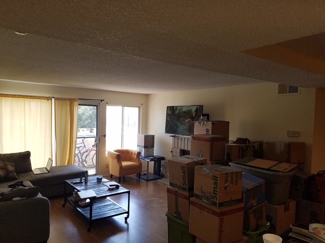 7800 Topanga Canyon Blvd, Los Angeles, CA 91304 Condo for Rent in Los
