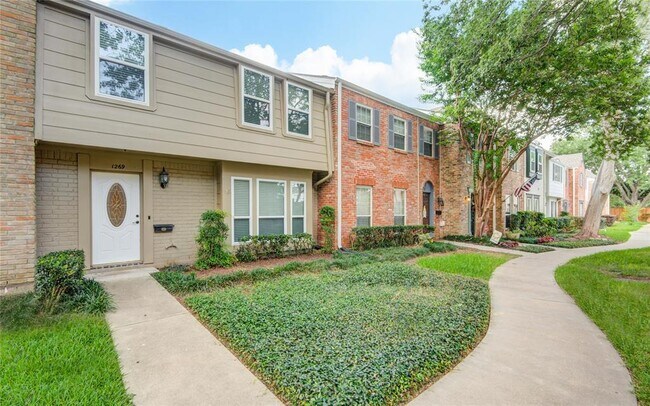 Building Photo - 1269 Country Pl Dr