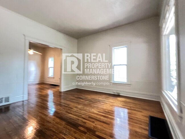 Building Photo - 1116-1118 Forbes St
