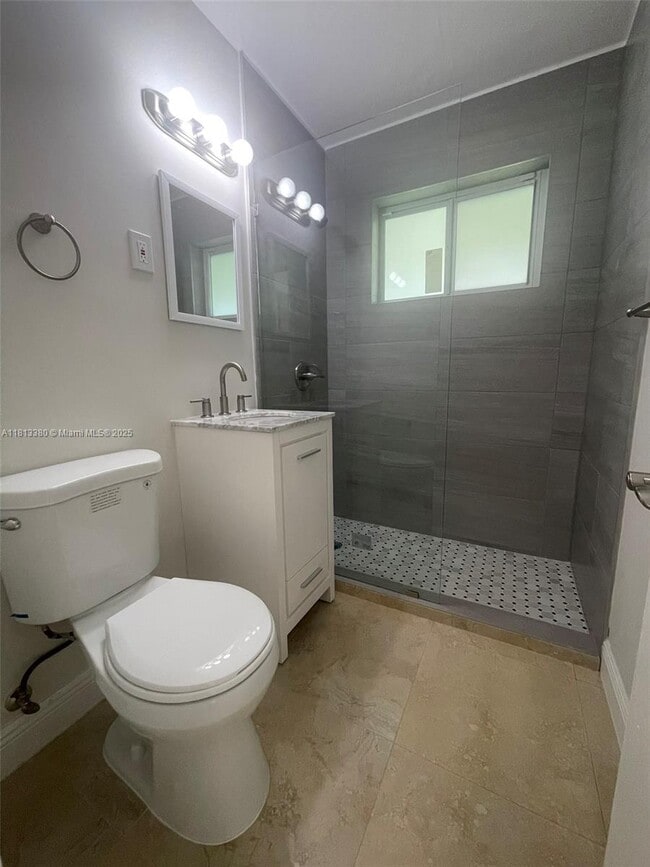 Building Photo - 7385 S Waterway Dr