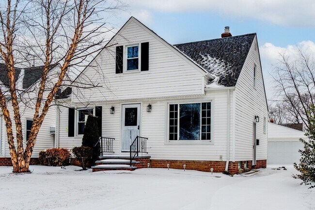 Building Photo - Welcome to a well-maintained 3-bedroom 1-bath home - Willowick, OH 44095