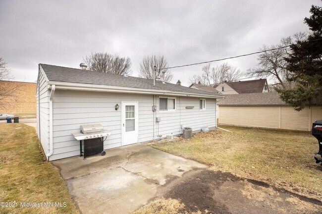 Building Photo - 720 Spruce St