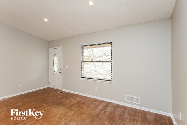 Foto del edificio - 432 Shady Ln Cir