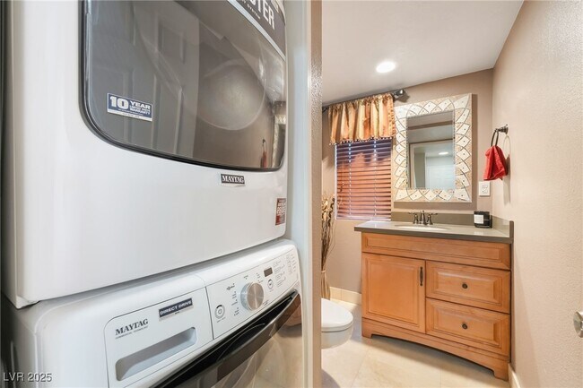 Foto del edificio - 1038 Tam O Shanter