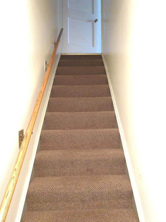 Building Photo - Updated 2 bedroom Duplex in Sauk Rapids