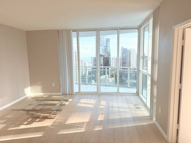 Building Photo - 951 Brickell Ave
