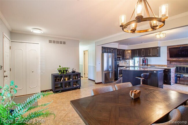 Building Photo - 4300 Connie Dr