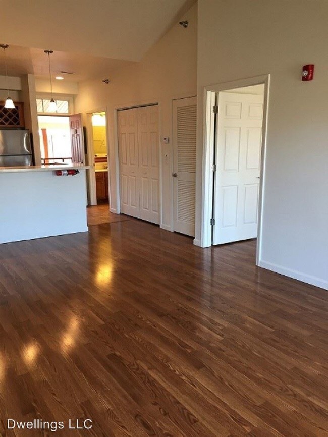Foto del edificio - 572 E Hillside Dr
