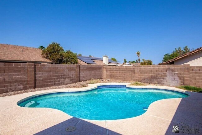 Foto del edificio - 3582 W 14th Pl