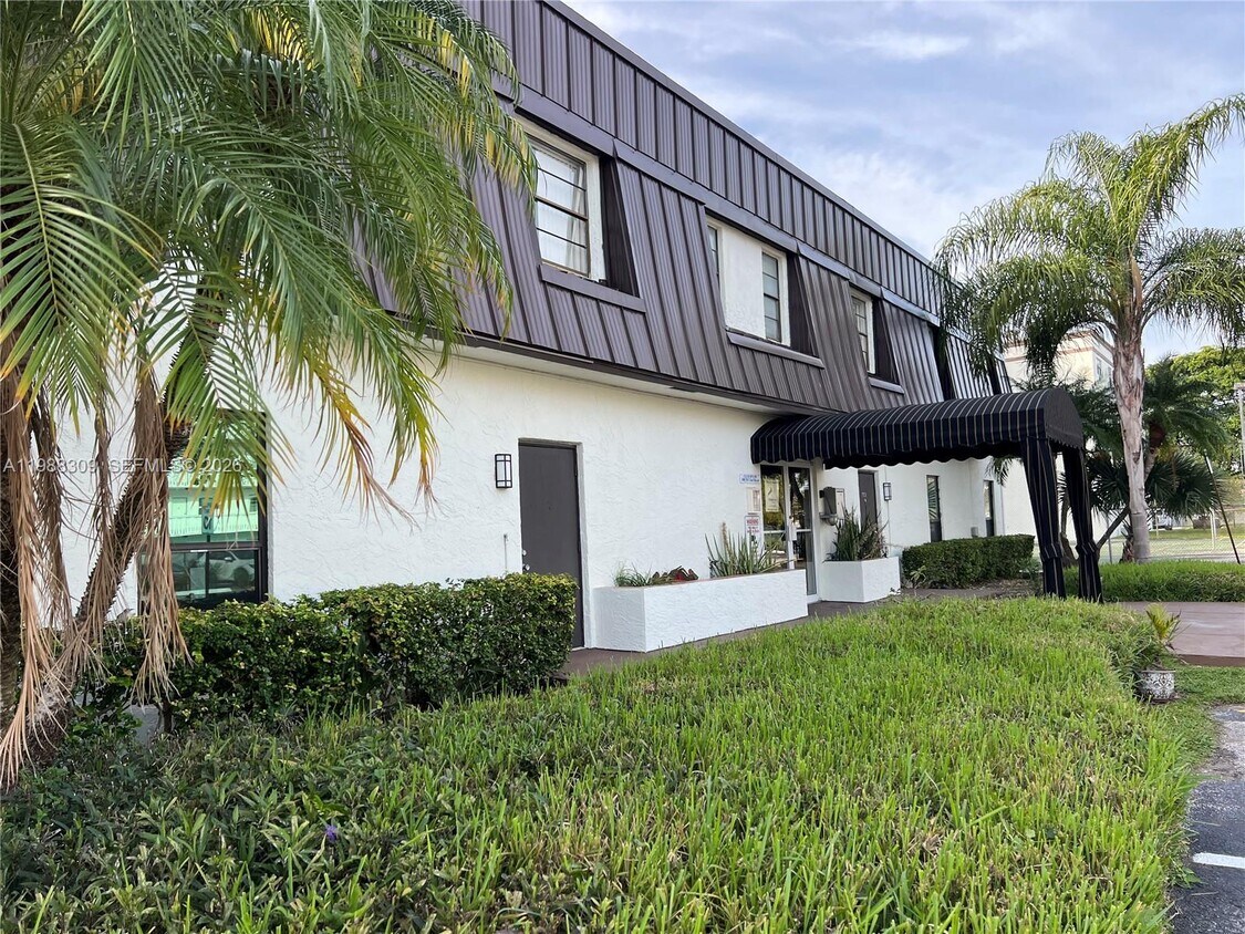 Foto del edificio - 500 NE 2nd St