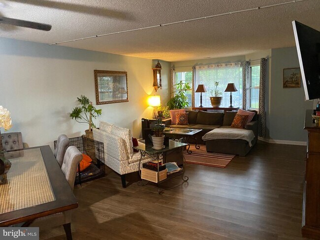 Building Photo - 13317 Shipwrights Cir