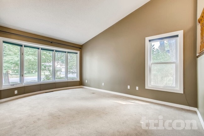 Foto del edificio - 8641 Emerson Ave N