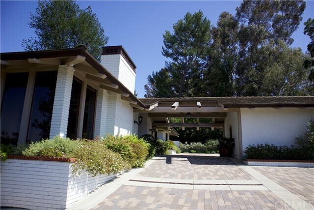 Building Photo - 1 Wagon Ln