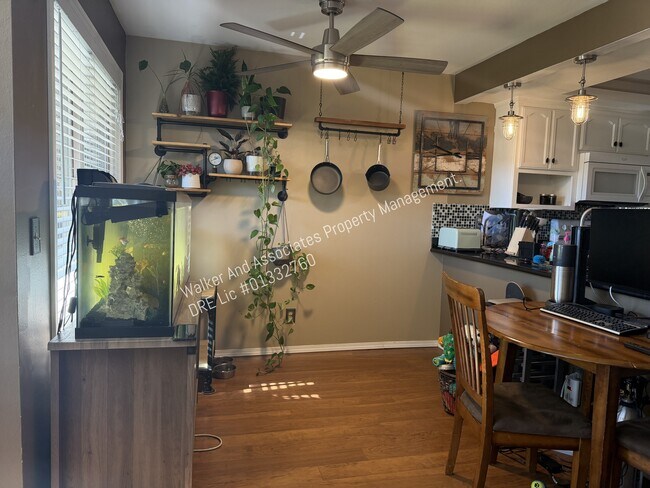 Foto del edificio - 225 E Rice Ranch Rd