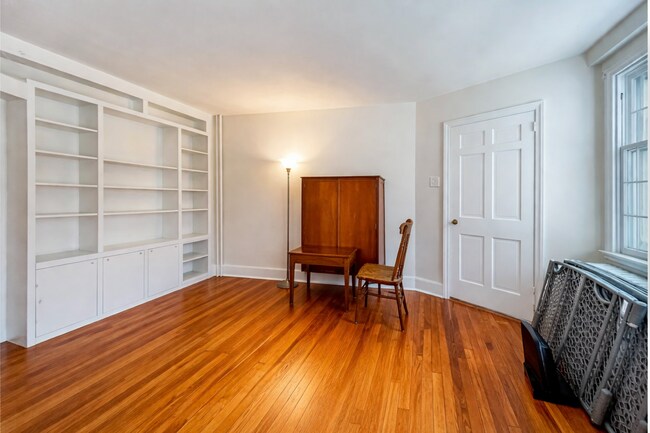 Foto del edificio - 119 W Maple Ave