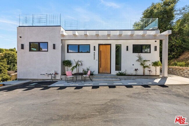 Building Photo - 4622 Caritina Dr