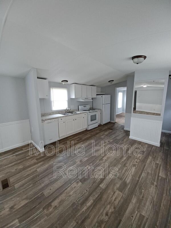 Building Photo - 191 White Oak Dr