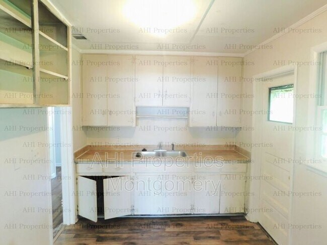 Building Photo - 3256 Upchurch Cir