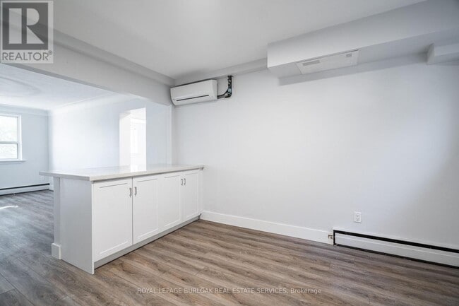 Building Photo - 2161 Ghent Ave